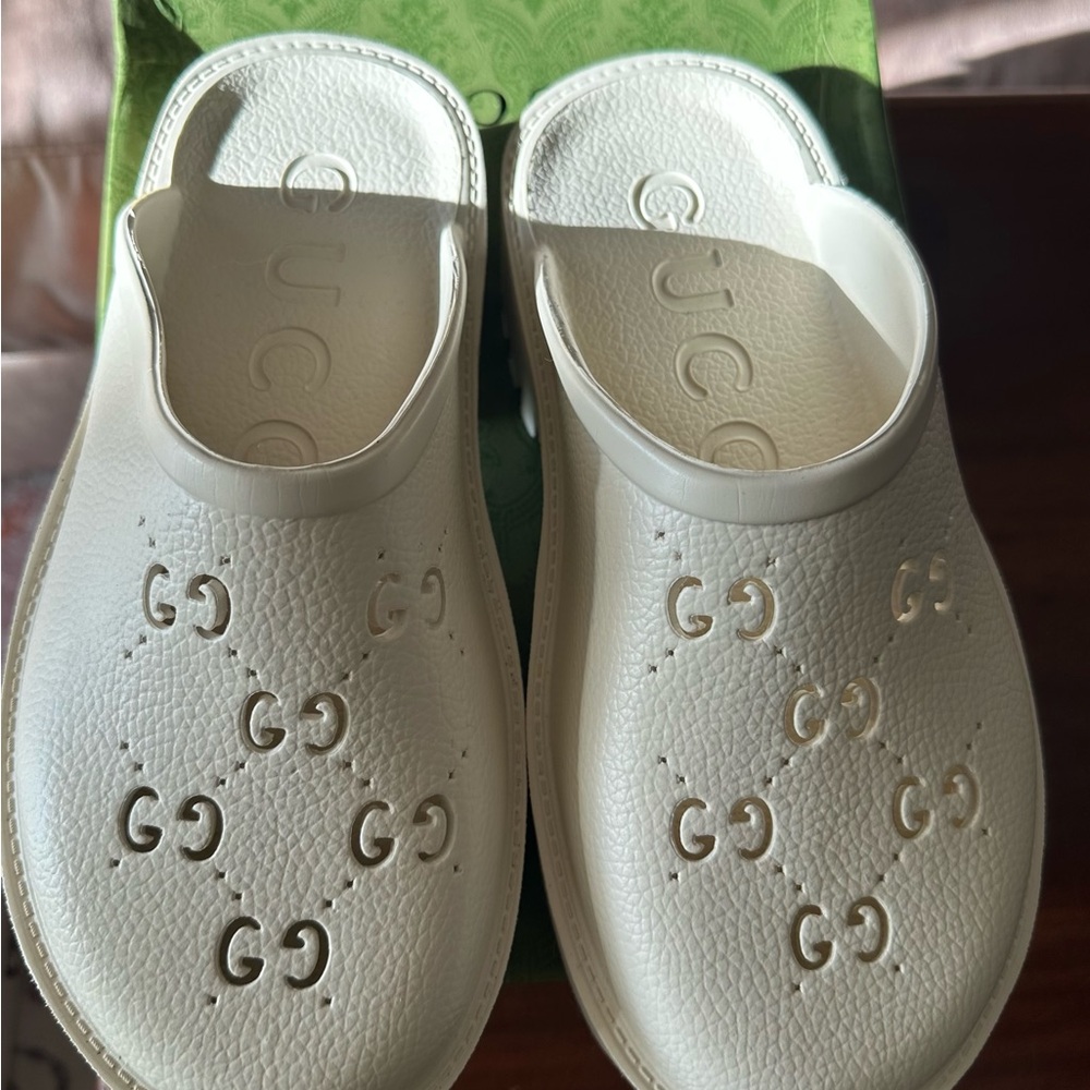 Gucci Off White Slide Sandals